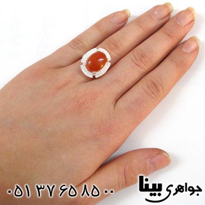 انگشتر عقیق سلیمانی زنانه با حکاکی درشت باشکوه