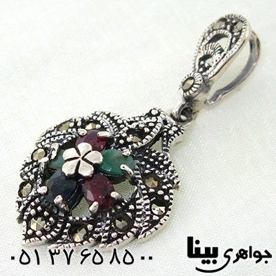 گردنبند چند جواهر زنانه یاقوت و زمرد طرح گل پنج پر
