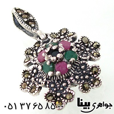 گردنبند چند جواهر زنانه یاقوت و زمرد مارکازیت طرح شکوفه