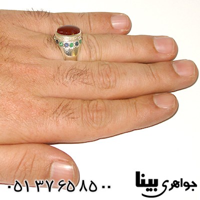 انگشتر عقیق یمنی مردانه دور نگین یاقوت و زمرد