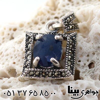 گردنبند یاقوت کبود زنانه مارکازیت هانگ مربعی _کد:7879
