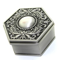 جعبه جواهر فلزی مدل silver طرح گلستان 
