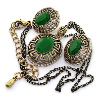 سرویس نگین سبز زنانه مدل ورساچی 