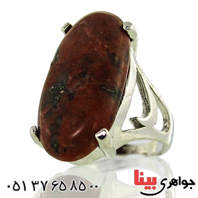 نگین انگشتر عقیق خزه ای قرمز خوشرنگ و درشت بیضی _کد:10113