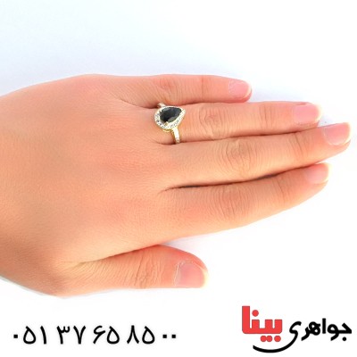 انگشتر یاقوت کبود و تک الماس میکرو زنانه مانی ایتالیایی مدل اشکی _کد:10150