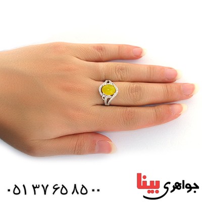 انگشتر عقیق شرف الشمس درشت زنانه مدل هلال _کد:10955