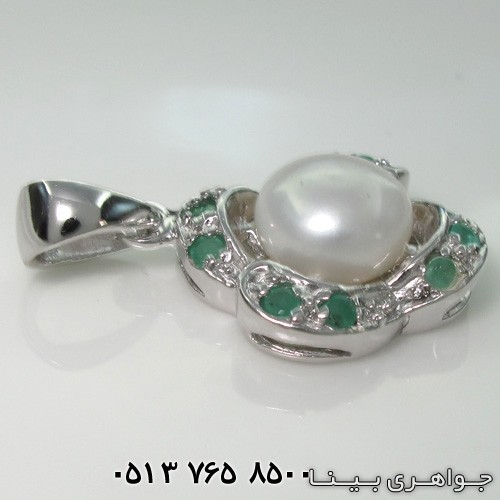 گردنبند چند جواهر طرح گل مروارید و زمرد 