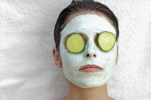 article-new-thumbnail-ehow-images-a04-7t-62-make-cucumber-vitamin-facial-mask-800x800