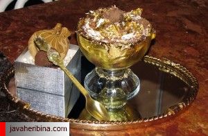 بستنی شکلاتی به همراه تزئینات طلا