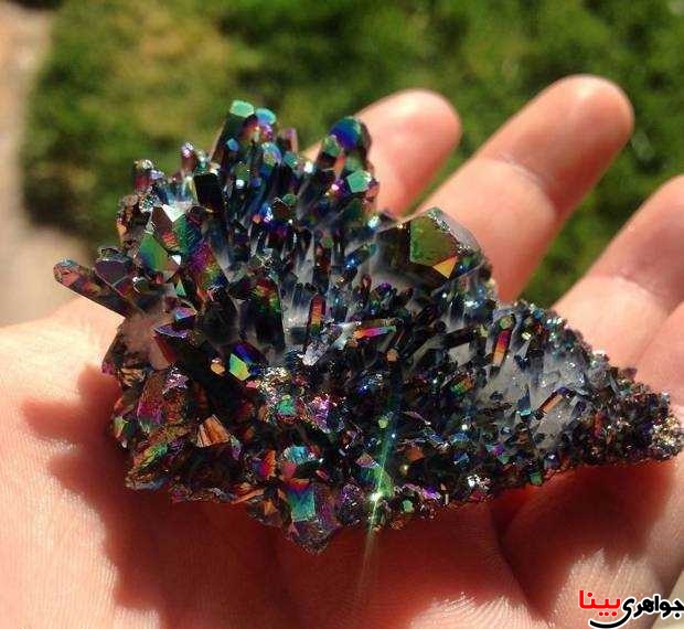 photo-of-beautiful-ornamental-gemstones-and-precious-mineral-12stones-2