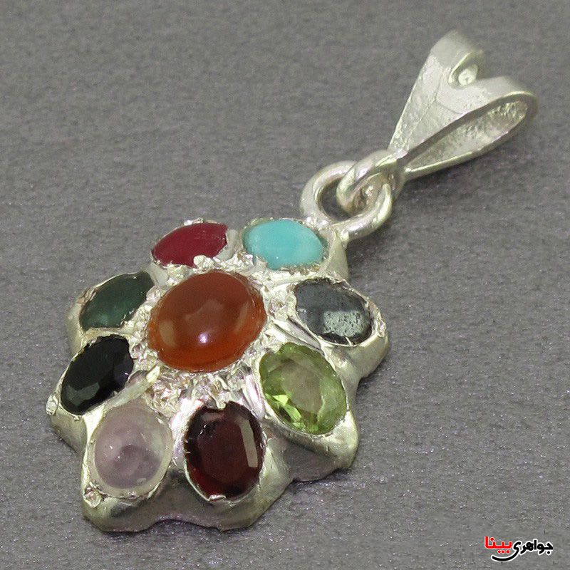 سنگ های قیمتی سبز رنگ